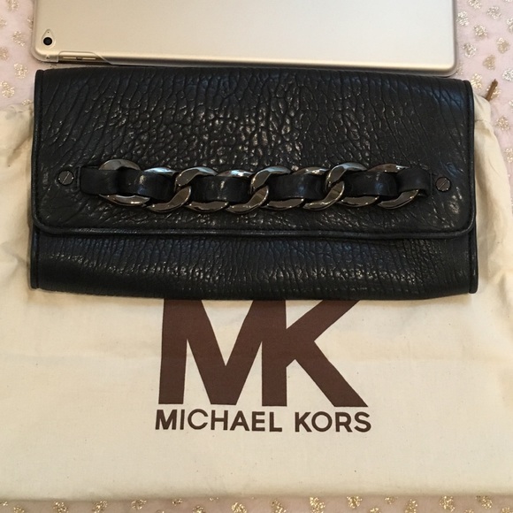 ⭐️ Michael Kors evening Clutch 👛 - Picture 2 of 8